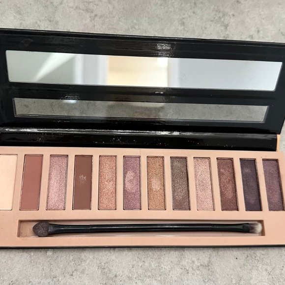 0.42 Ounce Girl Beauty Brick Eyeshadow Nudes Powder - Picture 7 of 10